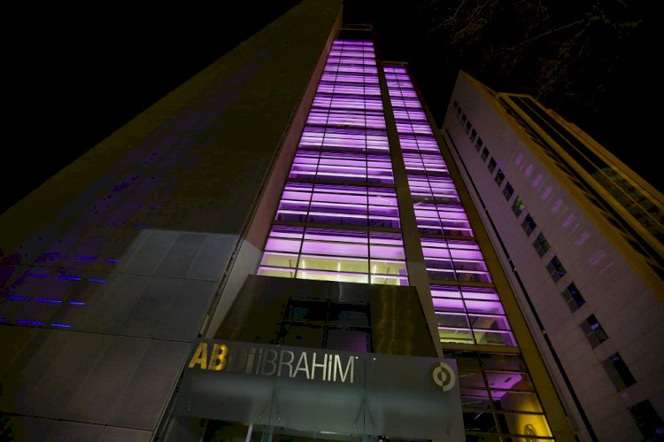 Abdi İbrahim Tower, epilepsi farkındalığı için mora bürünüyor