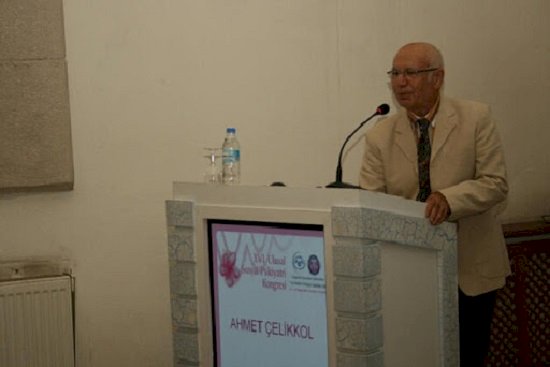 Psikiyatri uzmanı Prof. Dr. Ahmet Çelikkol