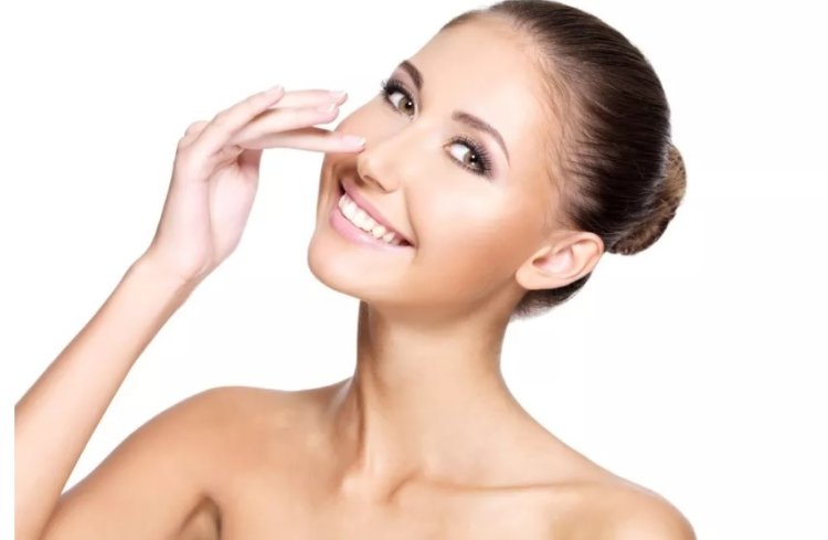What does Artificial Intelligence think about plastic surgery and plastic surgery?